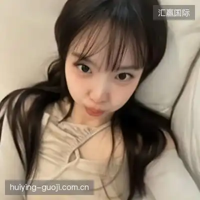 薄香绮